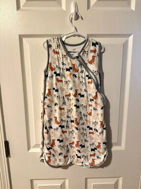 Copper Pearl Baby doggy Print sleep sack 0-6M Like New